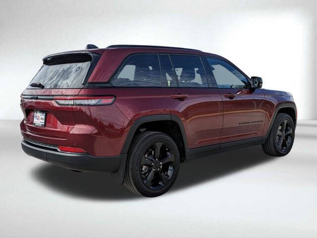 2022 Jeep Grand Cherokee Altitude