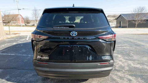 2024 Toyota Sienna LE 8-Passenger