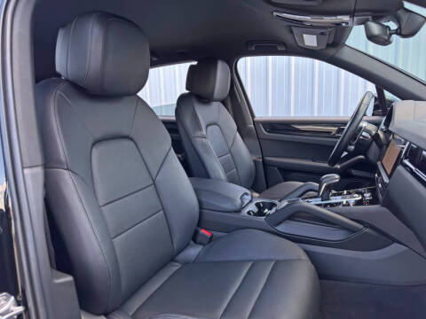 2022 Porsche Cayenne E-Hybrid