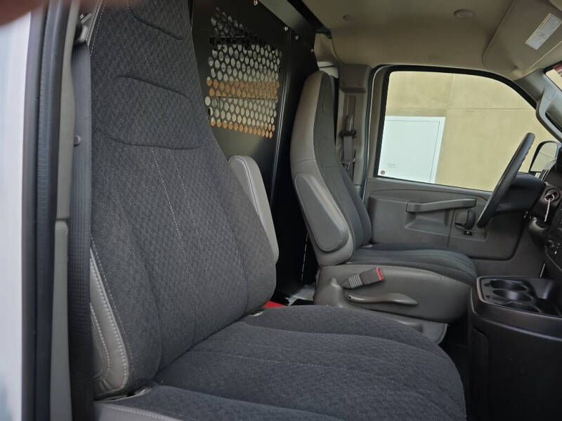 2024 Chevrolet Express 2500