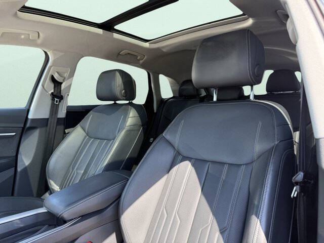 2019 Audi e-tron quattro Prestige