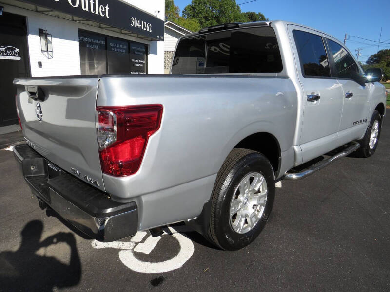2018 Nissan Titan SV