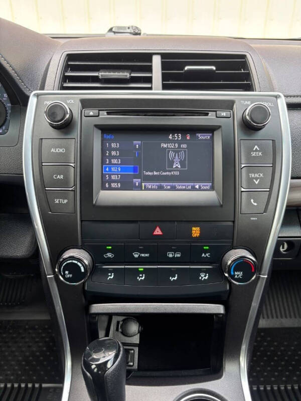 2017 Toyota Camry LE