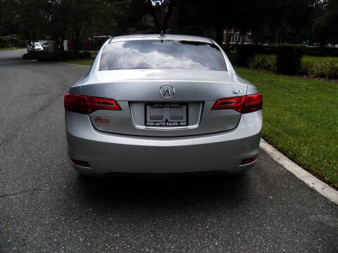 2013 Acura ILX 2.0L w/Premium