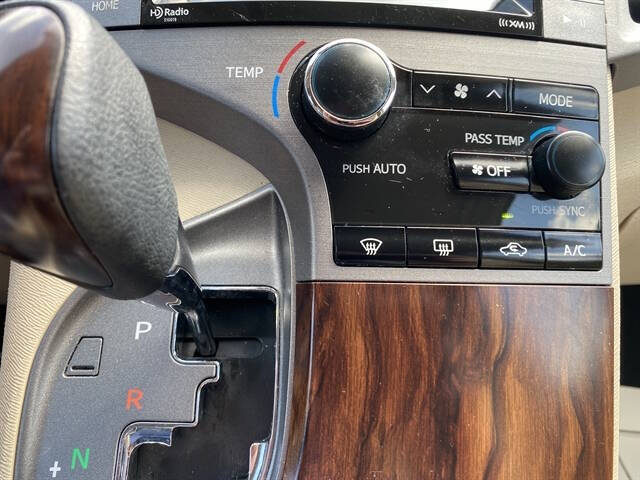 2015 Toyota Venza LE