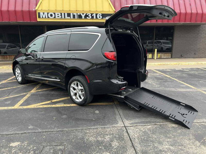 2020 Chrysler Pacifica Touring L 35th Anniversary
