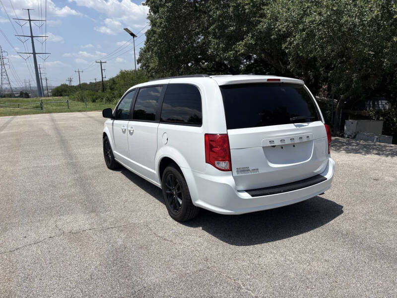2020 Dodge Grand Caravan SE
