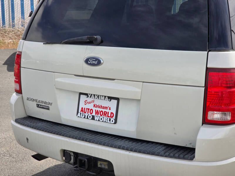 2004 Ford Explorer Limited