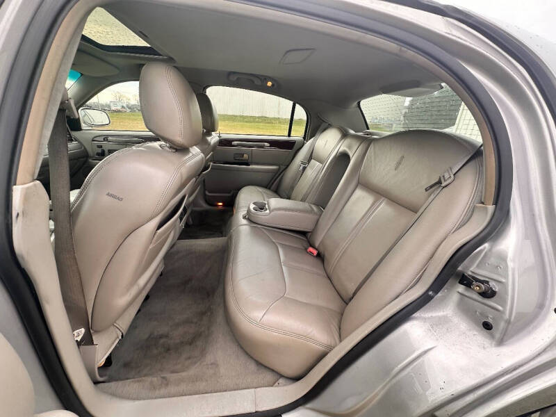 2004 Lincoln Town Car Ultimate