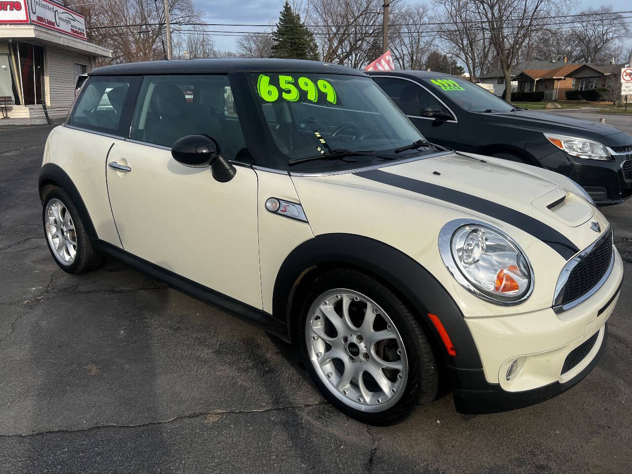 Off white 2007 MINI Cooper S S 2dr Hatchback 1