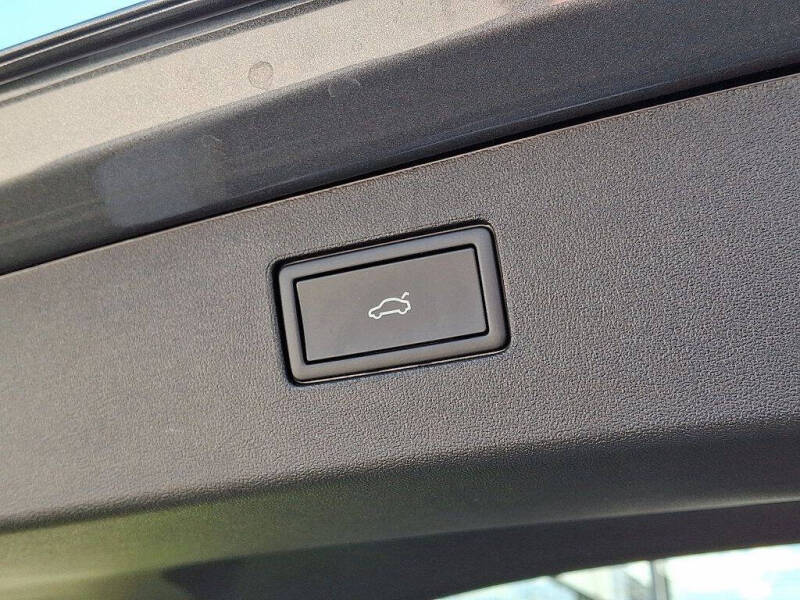 2026 Volkswagen Tiguan SE 4Motion