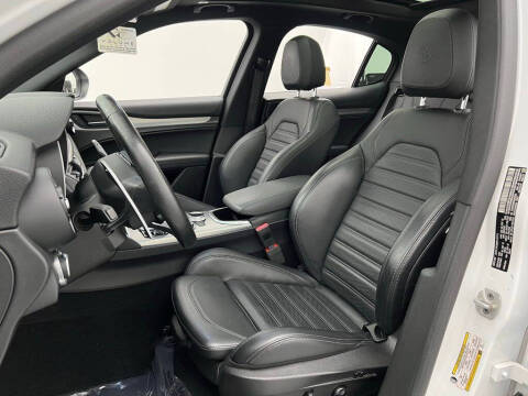 2022 Alfa Romeo Stelvio Veloce