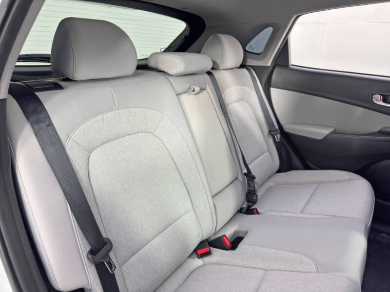 2022 Hyundai Kona Electric SEL