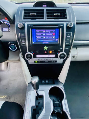 2012 Toyota Camry Hybrid XLE