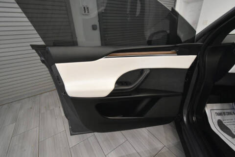 2023 Tesla Model X Standard Range