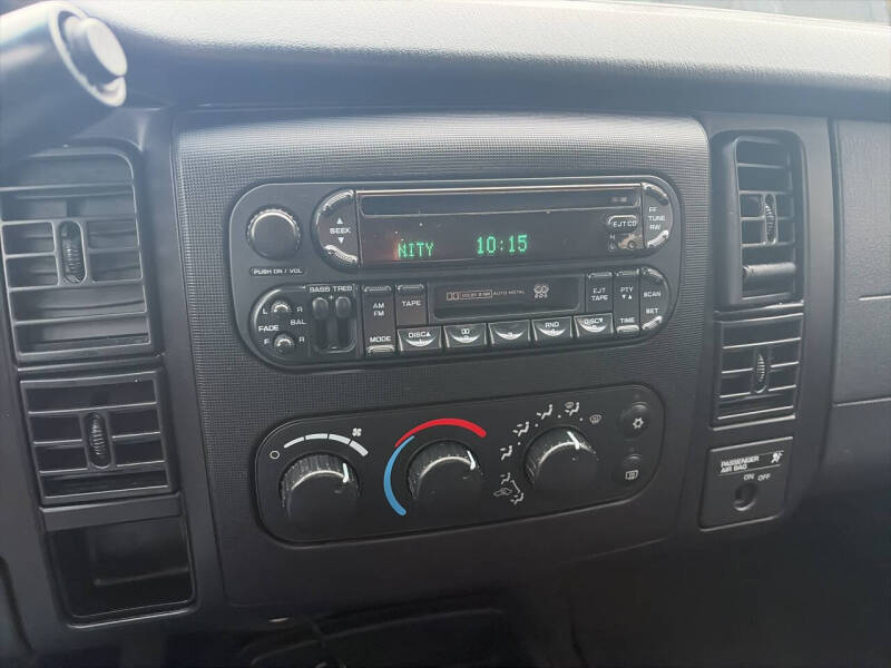 2004 Dodge Dakota Sport