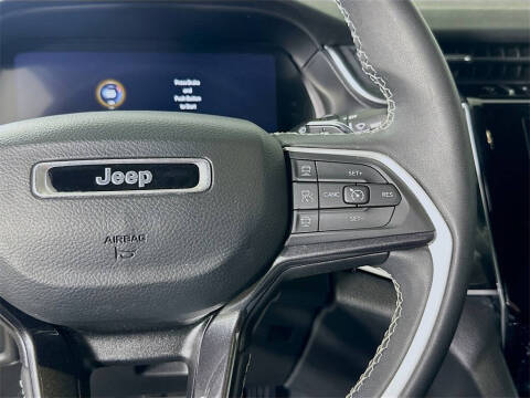 2023 Jeep Grand Cherokee L Laredo