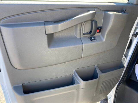 2024 Chevrolet Express 2500