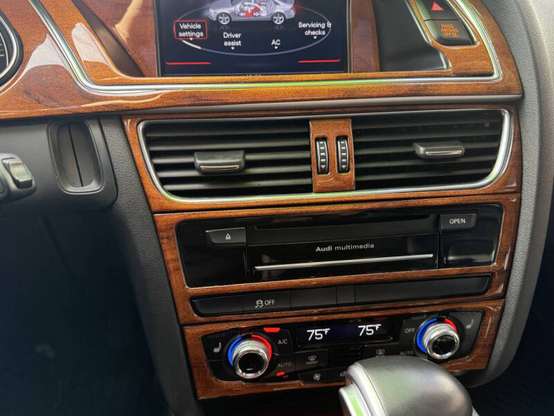 2016 Audi A4 2.0T quattro Premium