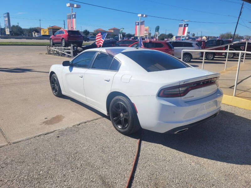 2019 Dodge Charger SXT