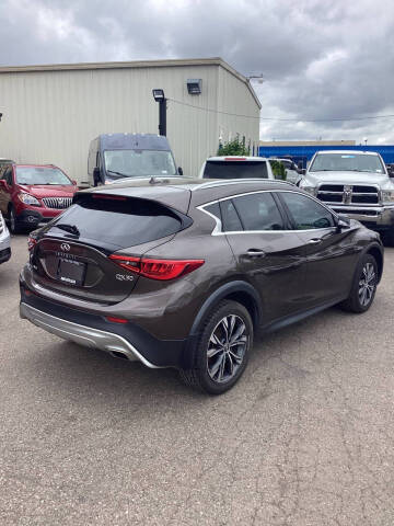 2018 Infiniti QX30 Premium