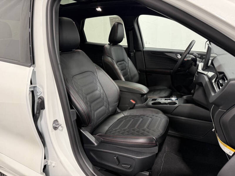 2024 Ford Escape ST-Line Elite
