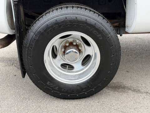 2002 Chevrolet Silverado 3500 LS