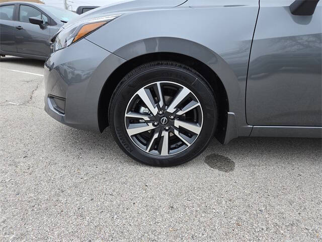 2025 Nissan Versa SV