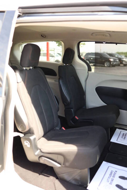 2020 Chrysler Pacifica Touring