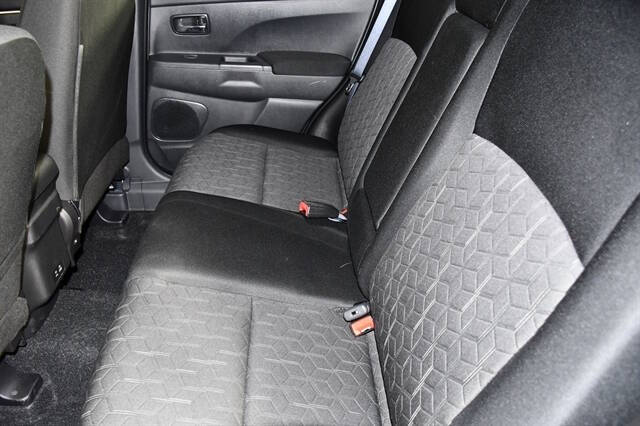 2025 Mitsubishi Outlander Sport LE