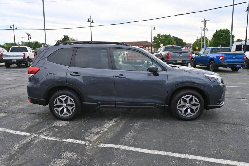 2022 Subaru Forester Premium