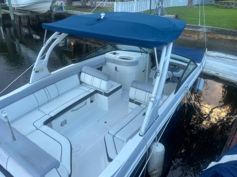 2016 Sea Ray 270 SUNDECK