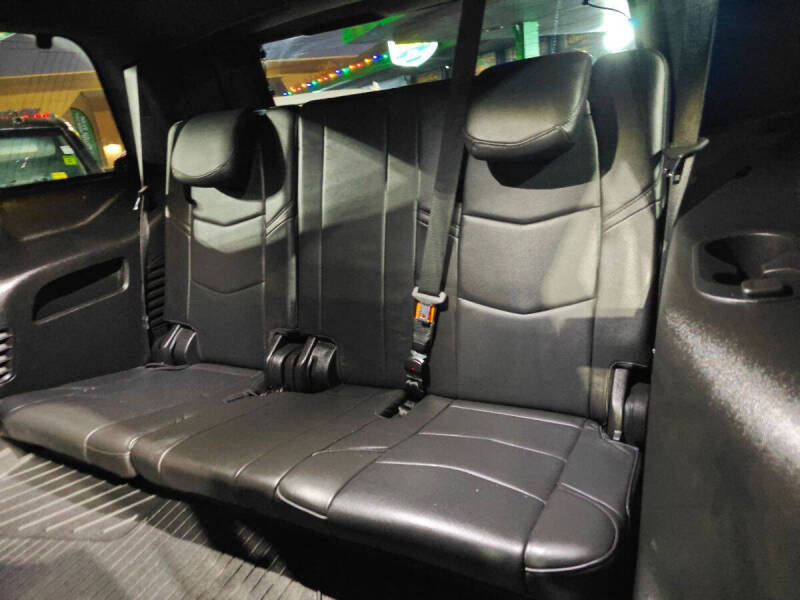 2019 Cadillac Escalade Platinum