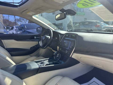 2016 Nissan Maxima Platinum