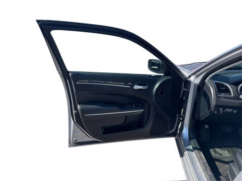 2015 Chrysler 300 Limited