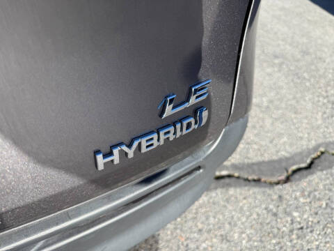 2024 Toyota Sienna LE 8-Passenger