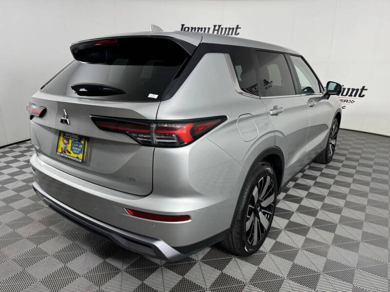 2025 Mitsubishi Outlander SE