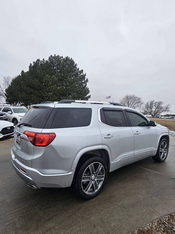 2017 GMC Acadia Denali