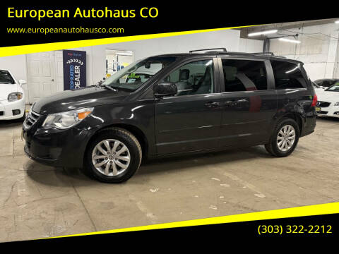 2012 Volkswagen Routan SE