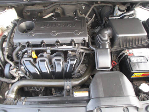 2009 Kia Rondo LX