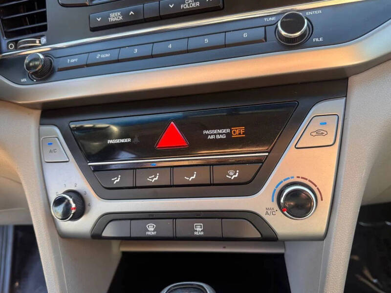 2017 Hyundai Elantra