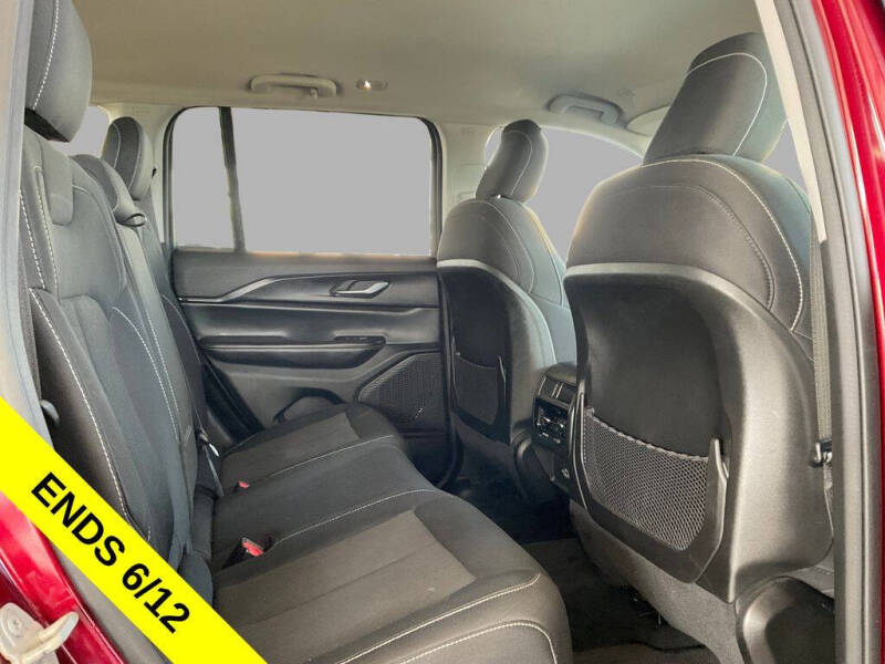 2024 Jeep Grand Cherokee Laredo
