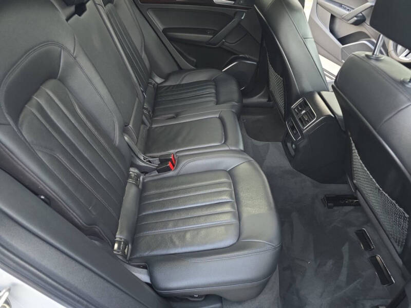 2019 Audi Q5 quattro Premium 45 TFSI