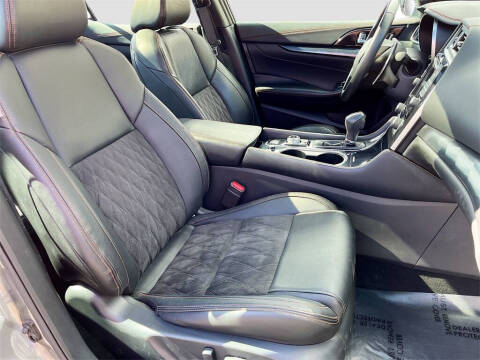 2023 Nissan Maxima 3.5 SR