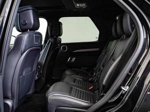 2023 Land Rover Discovery P360 S R-Dynamic