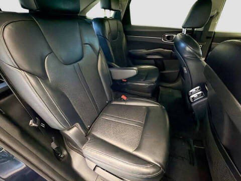 2023 Kia Sorento Hybrid EX