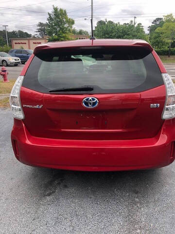 2013 Toyota Prius v Five