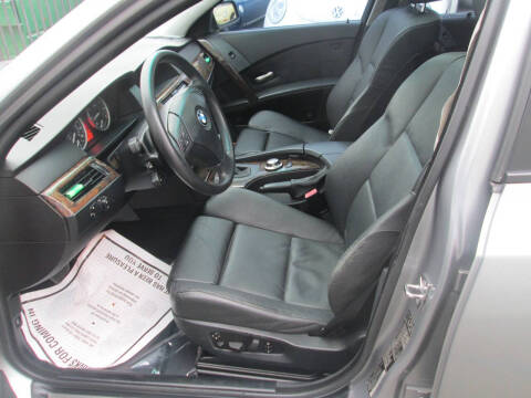 2004 BMW 5 Series 530i