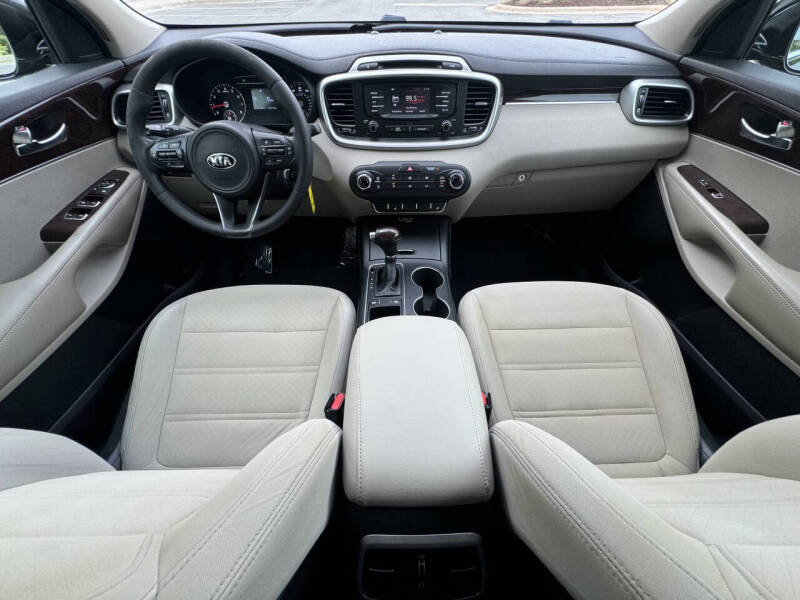 2016 Kia Sorento LX