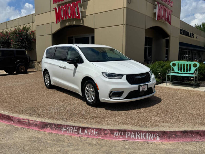 2024 Chrysler Pacifica Touring L